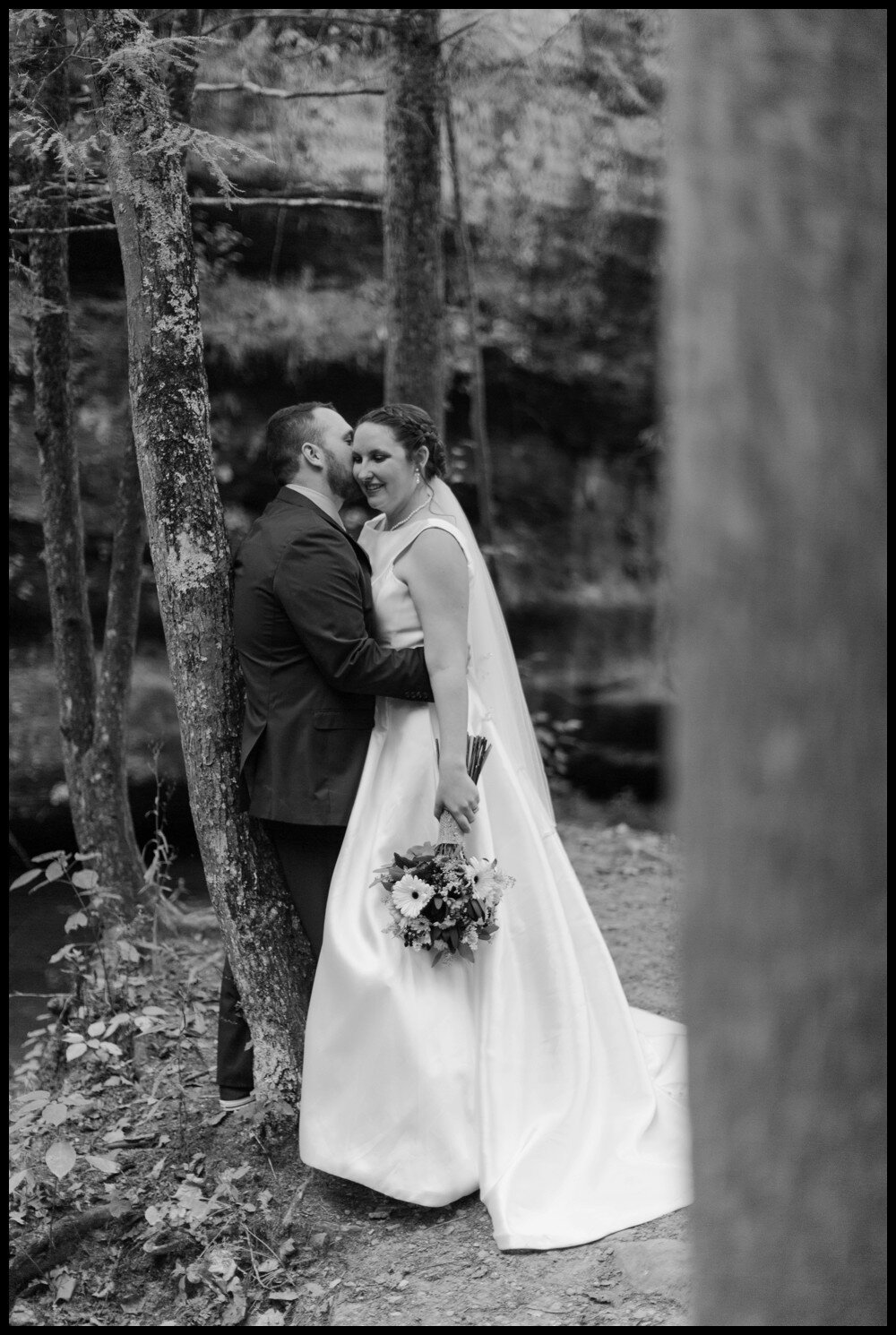 Hocking_Hills_Ohio_Elopement_Micro_Wedding_Photo_ (40).jpg