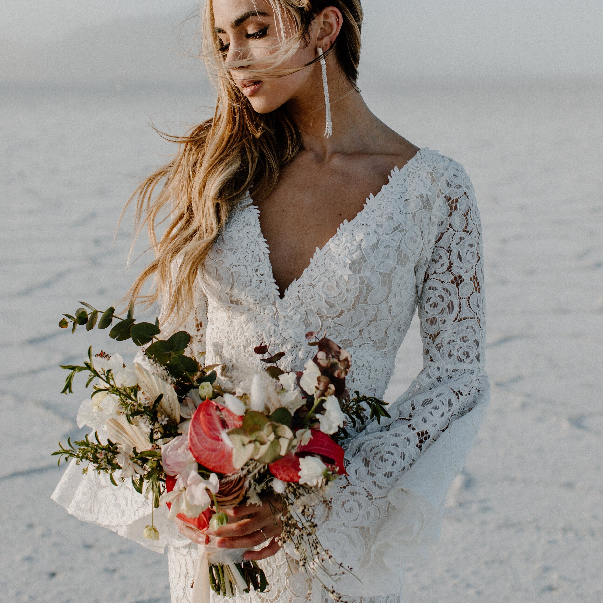 How to Decide on a Floral Budget &amp; Choose Your Wedding Florist | Guest Blog