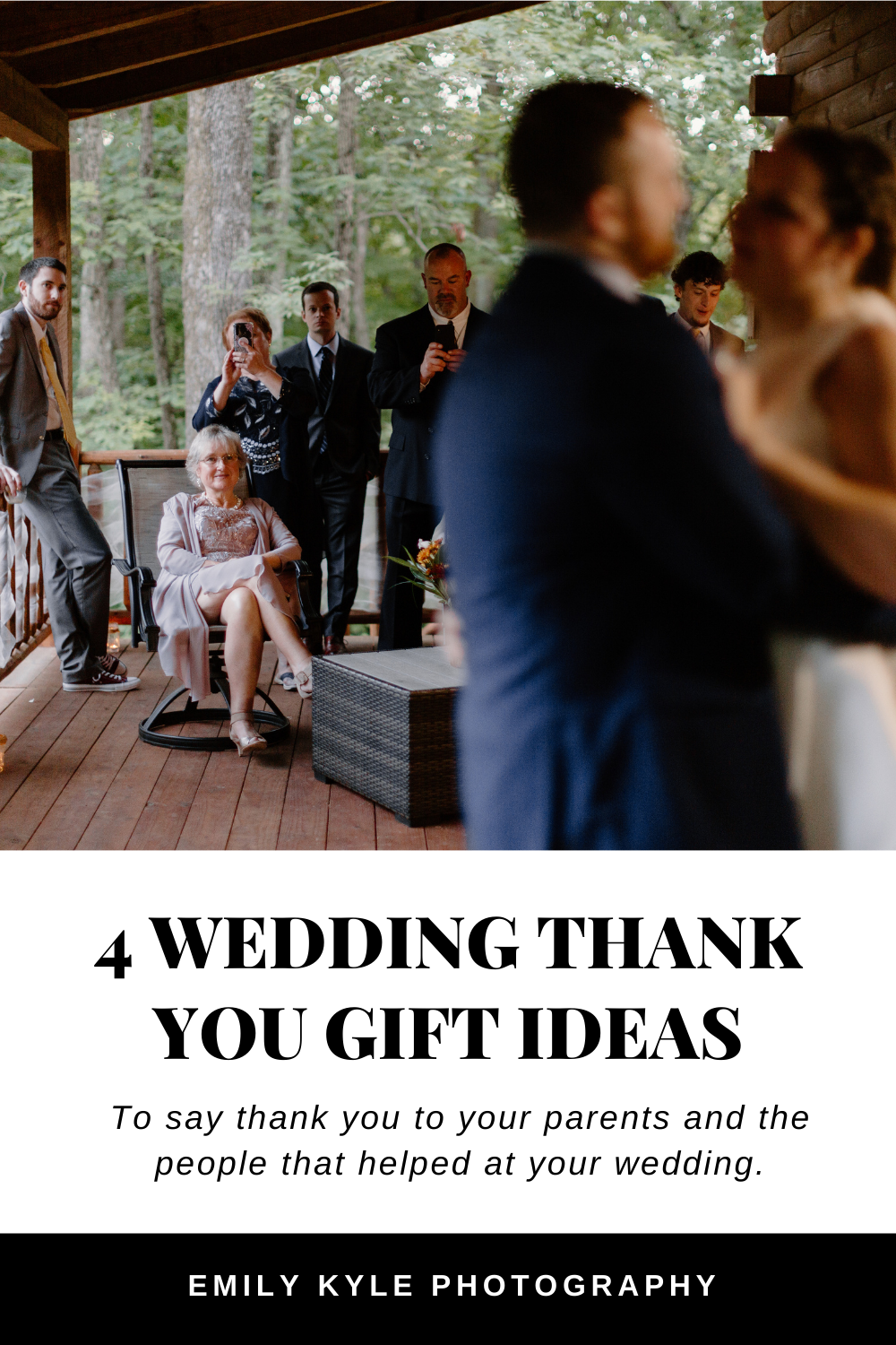Here a 4 wedding photo thank you gift ideas to say thank you for your parents and family after helping you with the wedding!