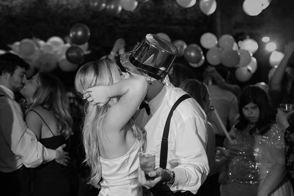 This image has an empty alt attribute; its file name is The-Eastern-Detroit-Michigan-New-Years-Wedding_0150-1024x683.jpg