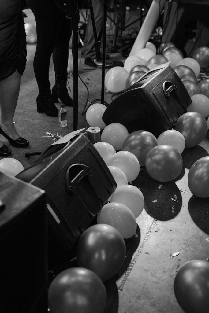 This image has an empty alt attribute; its file name is The-Eastern-Detroit-Michigan-New-Years-Wedding_0151-683x1024.jpg